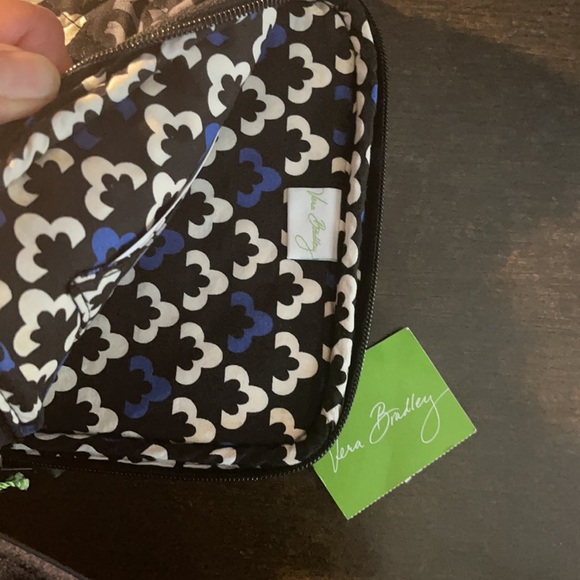 Vera Bradley e-reader, tablet sleeve - Picture 3 of 4